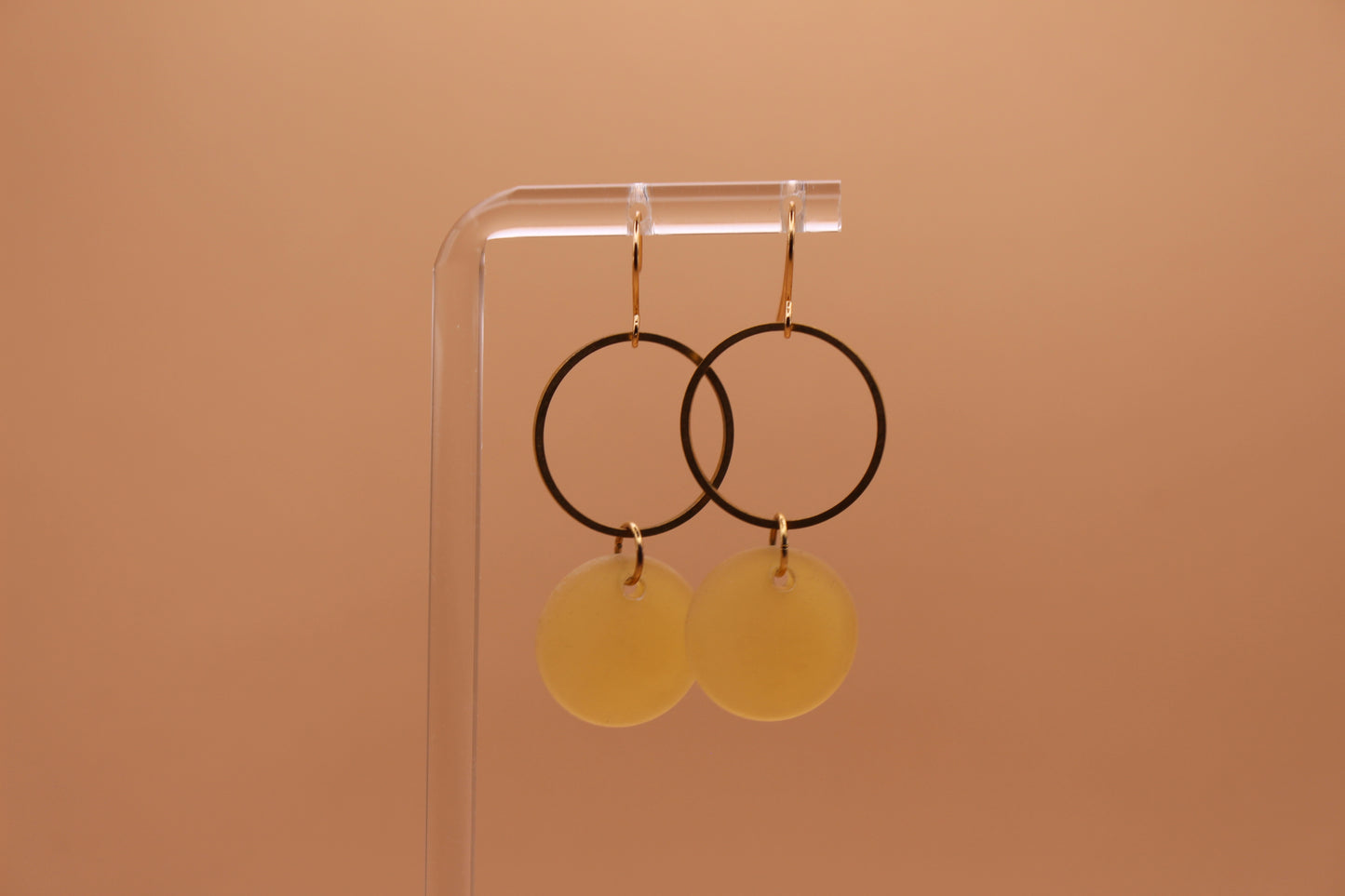 Desert Gold Beach-Style Circle Charm